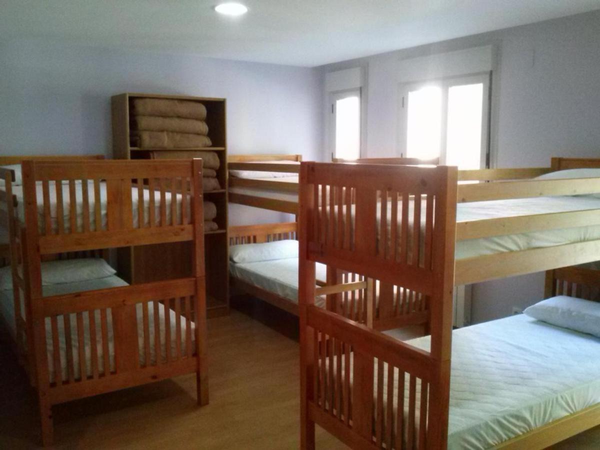 Albergue Turistico Rio Aragon Canfranc Eksteriør billede