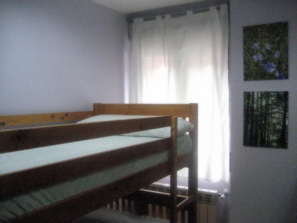Albergue Turistico Rio Aragon Canfranc Værelse billede